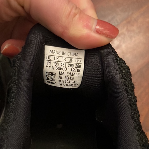 Adidas Ultraboost Black Size 10.5 - Picture 6 of 6